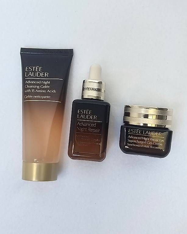 Estée Lauder Cura del viso: Estee Lauder Pflege Set – Nuovo e nell'imballaggio originale da Balsthal venduto da dra_292z