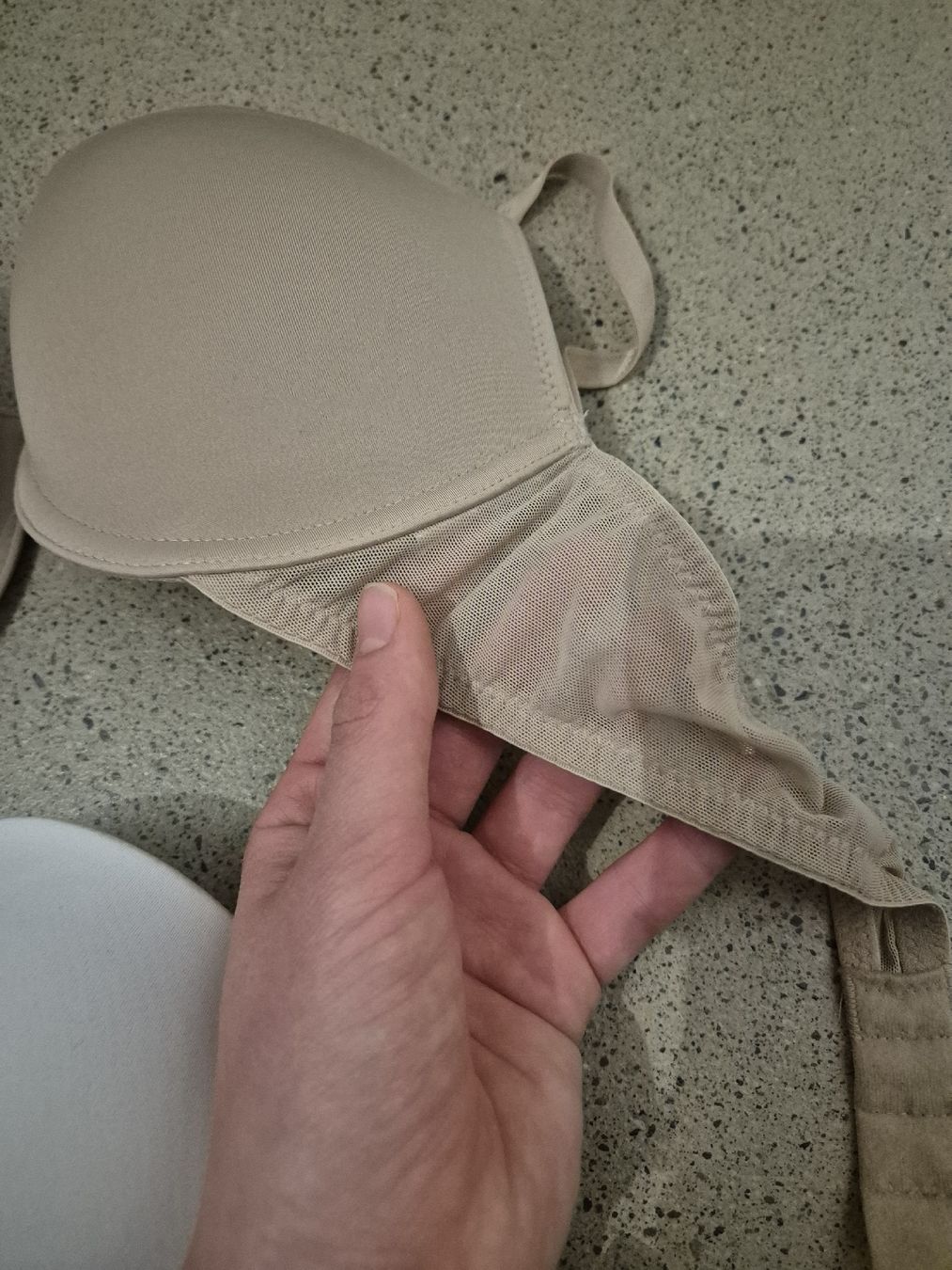 H&M Autres dessous: Zwei Push-Up BHs – D'occasion à Schlieren par nat_76vd 2