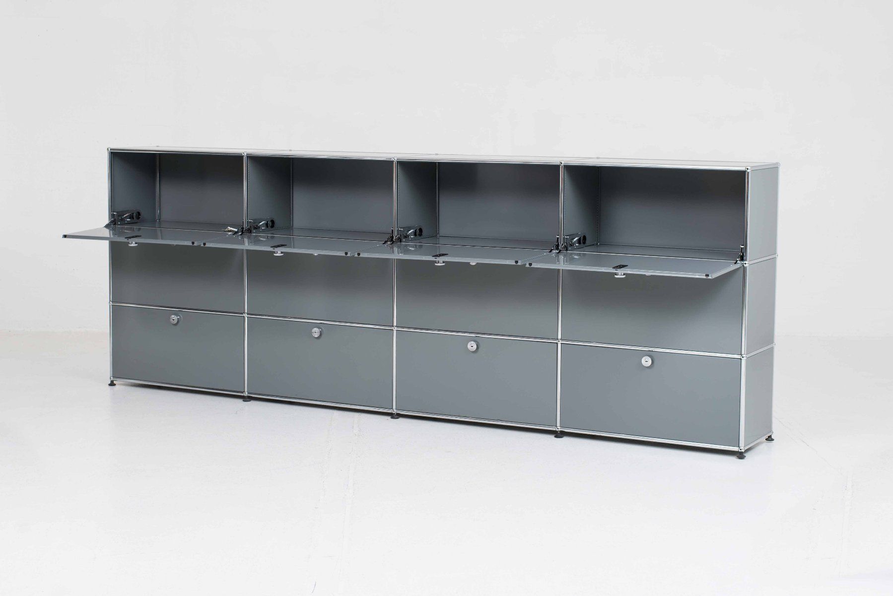 USM Cassettiere: USM Sideboard in Mittelgrau – Usato da Zürich venduto da STUZH38 1