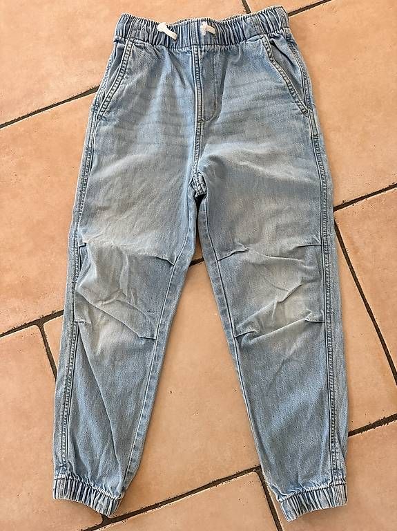 Pantalons: Jeans H&M Gr. 128 – D'occasion à Worben par Andi_Gerpe