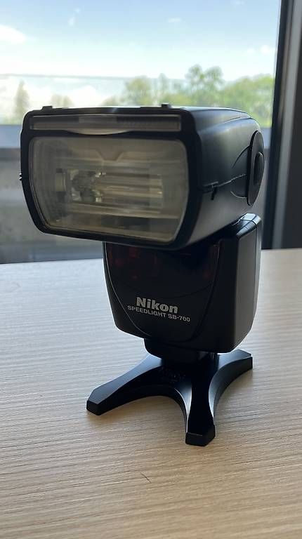 Flash: Nikon SB-700 Aufsteckblitz – Usato da Steinhausen venduto da rob_6w8s 1
