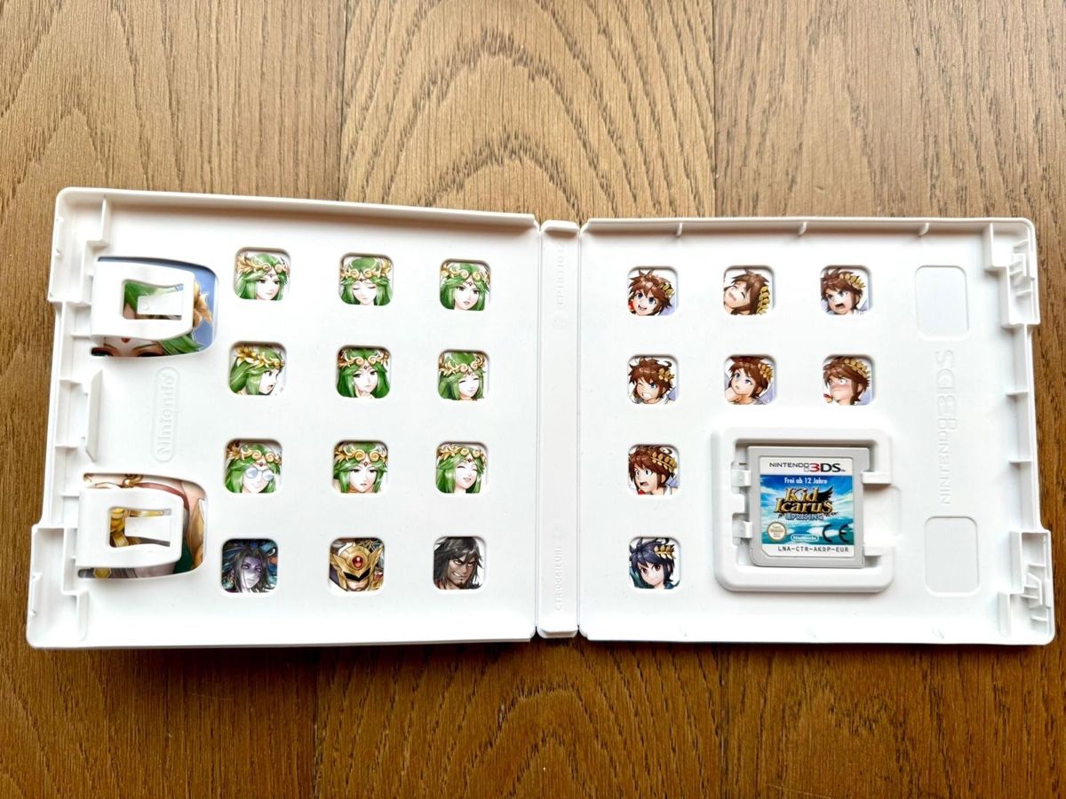 Nintendo Giochi: Kid Icarus Uprising / Nintendo 3DS – Usato da Läufelfingen venduto da Seraphim13 4