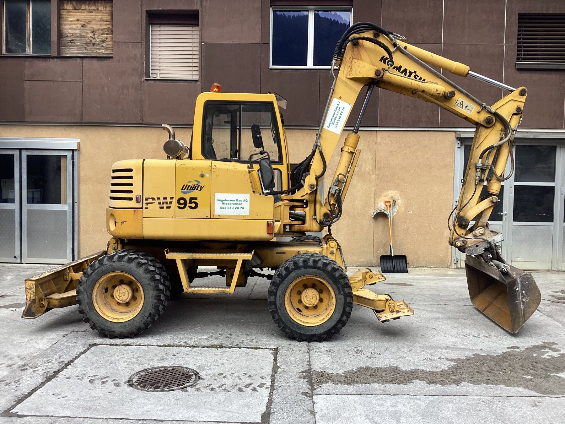 Komatsu Bagger: Pneubagger Komatsu PW95 – Gebraucht aus niederurnen von