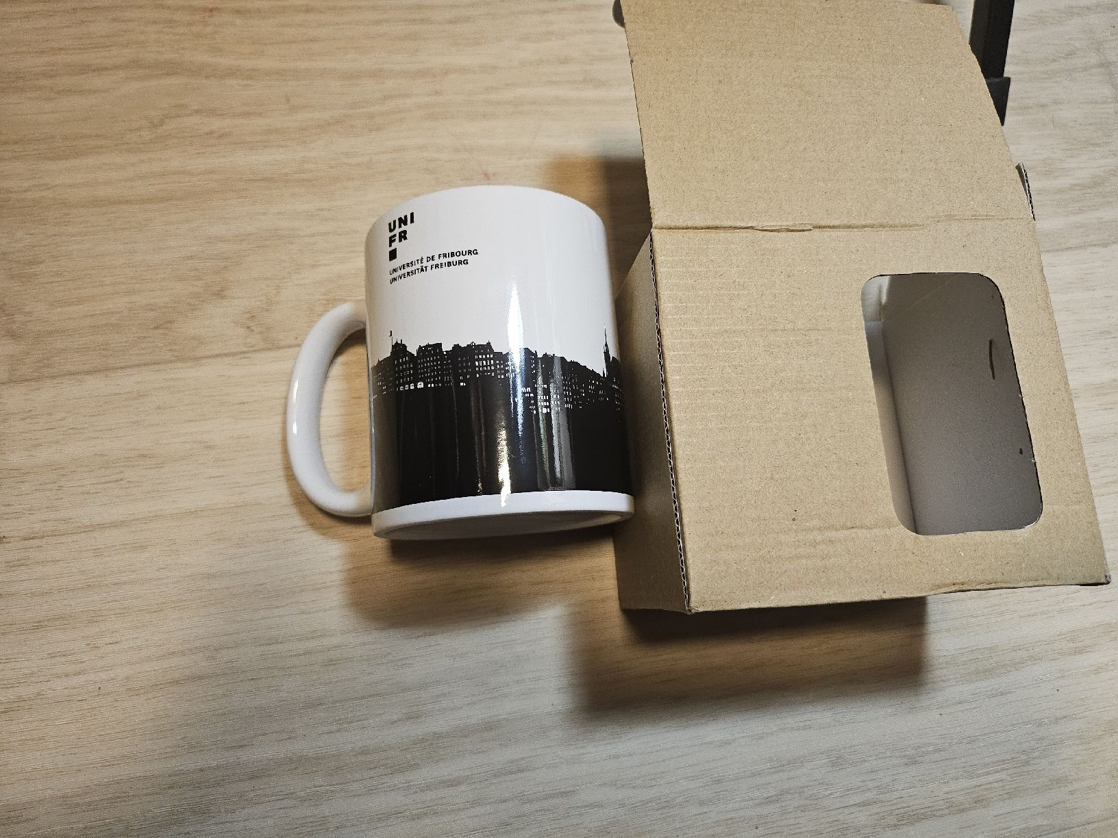 Tassen: Mug Uni FR Fribourg neuf – Neu und originalverpackt aus La Joux FR von car_ck96