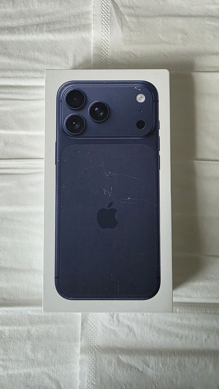 Apple Portables: Apple iPhone 17 Pro Max 512GB Deep Blue NEU versiegelt – Neuf avec emballage d'origine à Malters par Mary.Sp