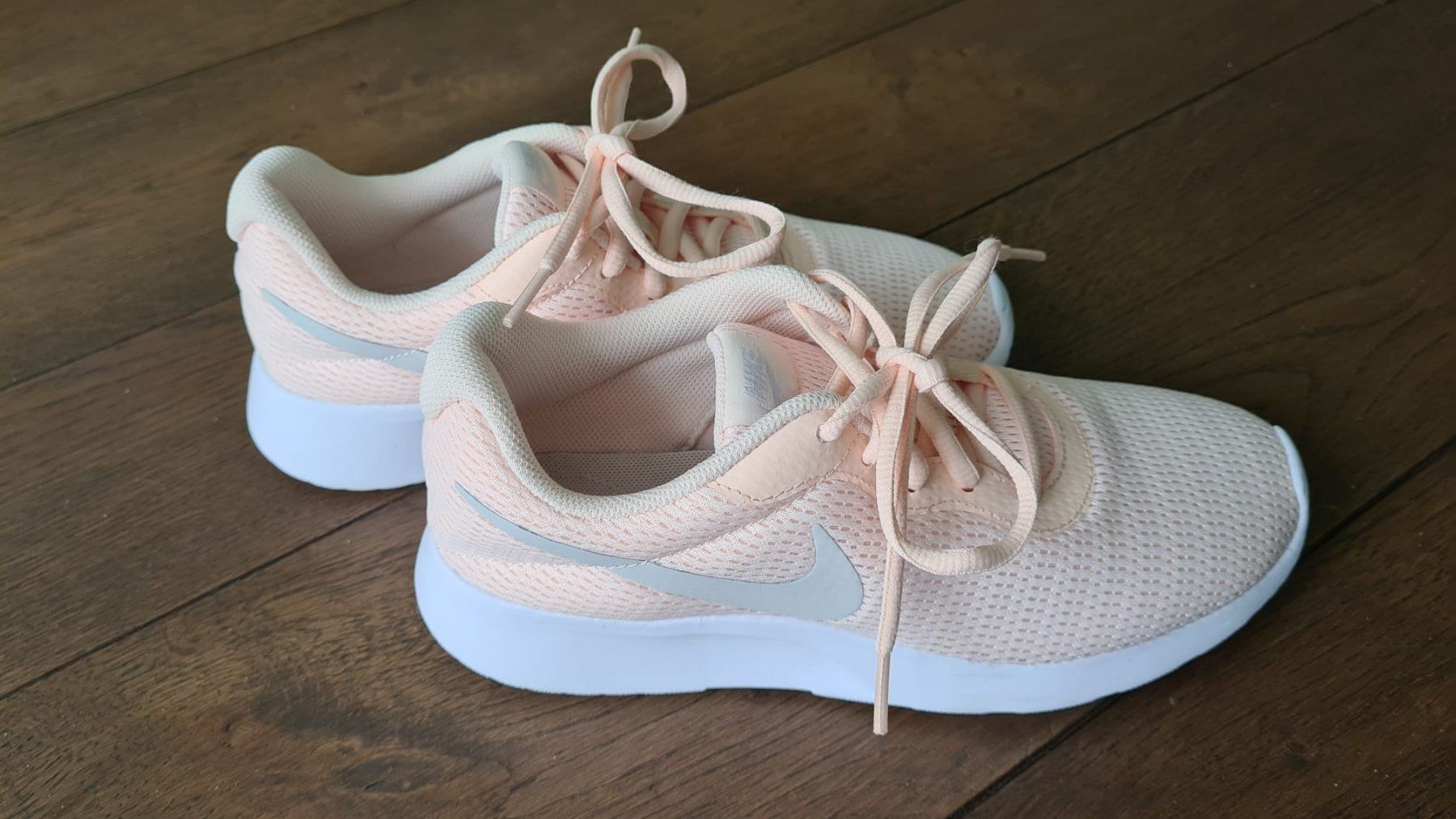 Nike Scarpe da donna: NIKE AIRMAX SNEAKERS NUDE /NP CHF 169.- – Nuovo (secondo la descrizione) da Eschenbach SG venduto da Lady020 1