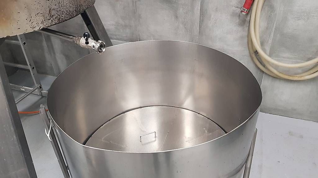 Tutte le macchine: Cuve de brassage 500l. – Usato da Sciernes-d'Albeuve venduto da BGrue 1