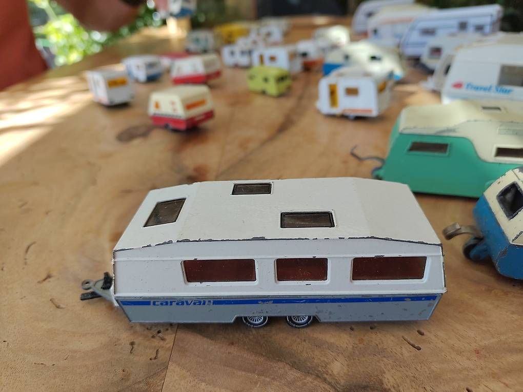 Kit di modellismo & Modellini statici: Modellwohnwagen – Usato da Sursee venduto da Buholz0 2