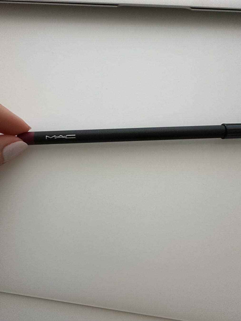 Mac Cosmetics Make-up: Mac lip pencil Beet – Nuovo (secondo la descrizione) da Courgevaux venduto da Qwertz111320