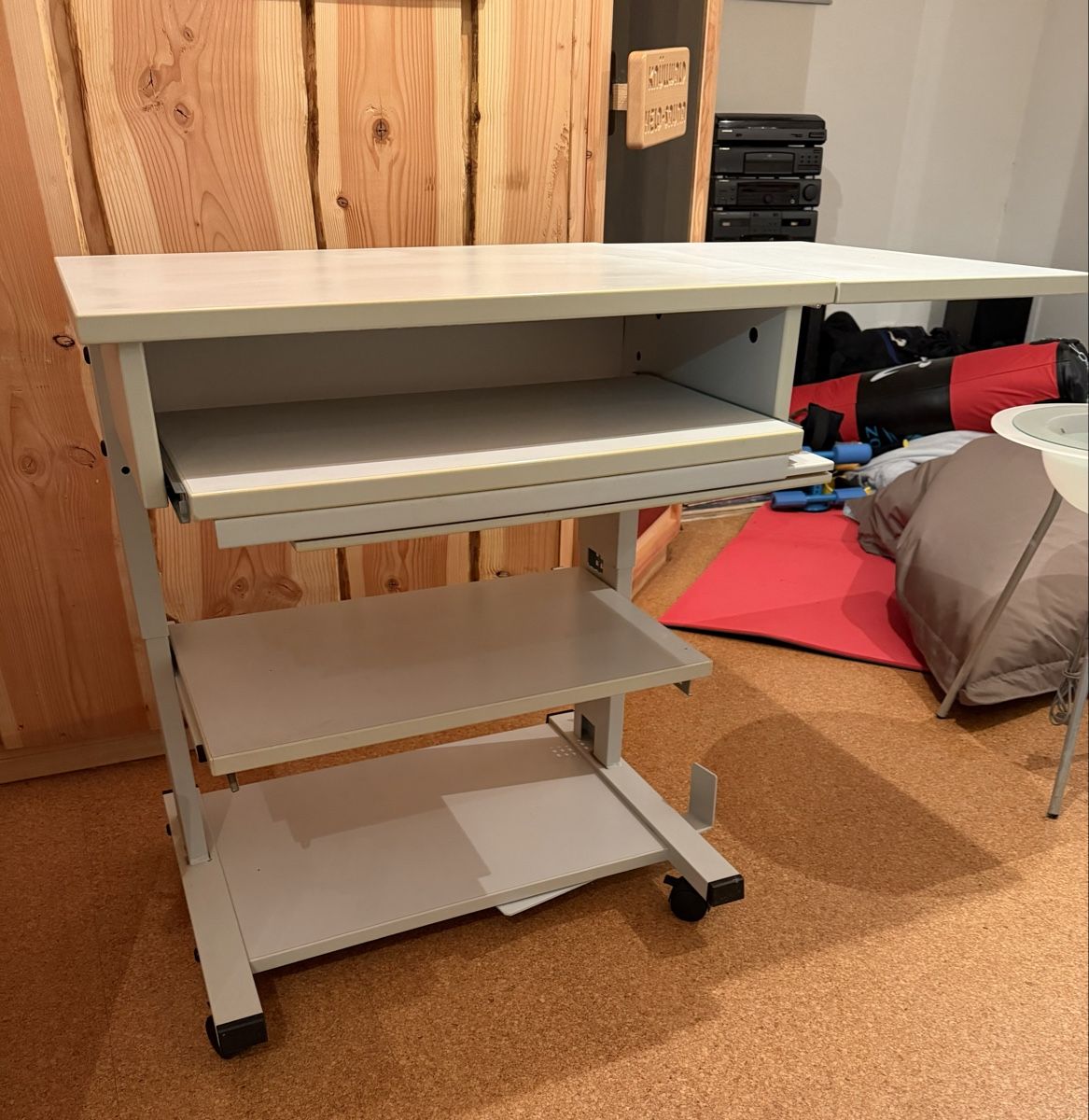 Scrivanie: Rollbarer Computertisch mit Auszug, Top Zustand! – Usato da Domat/Ems venduto da 7013Carrera 2