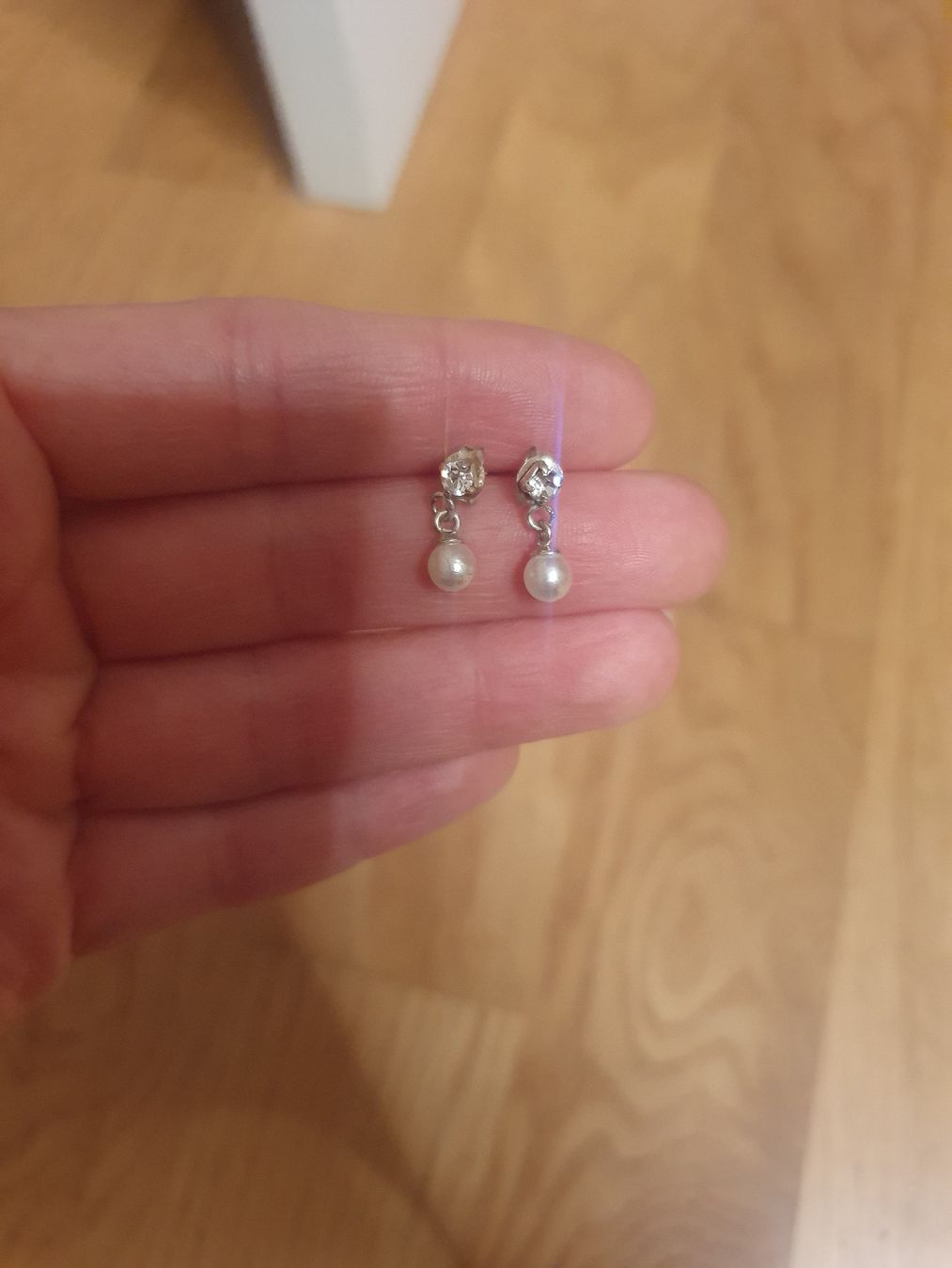 Boucles d'oreille: Elegante Ohrstecker mit unechten Perlen – D'occasion à Moosseedorf par Sonnenschein.. 2