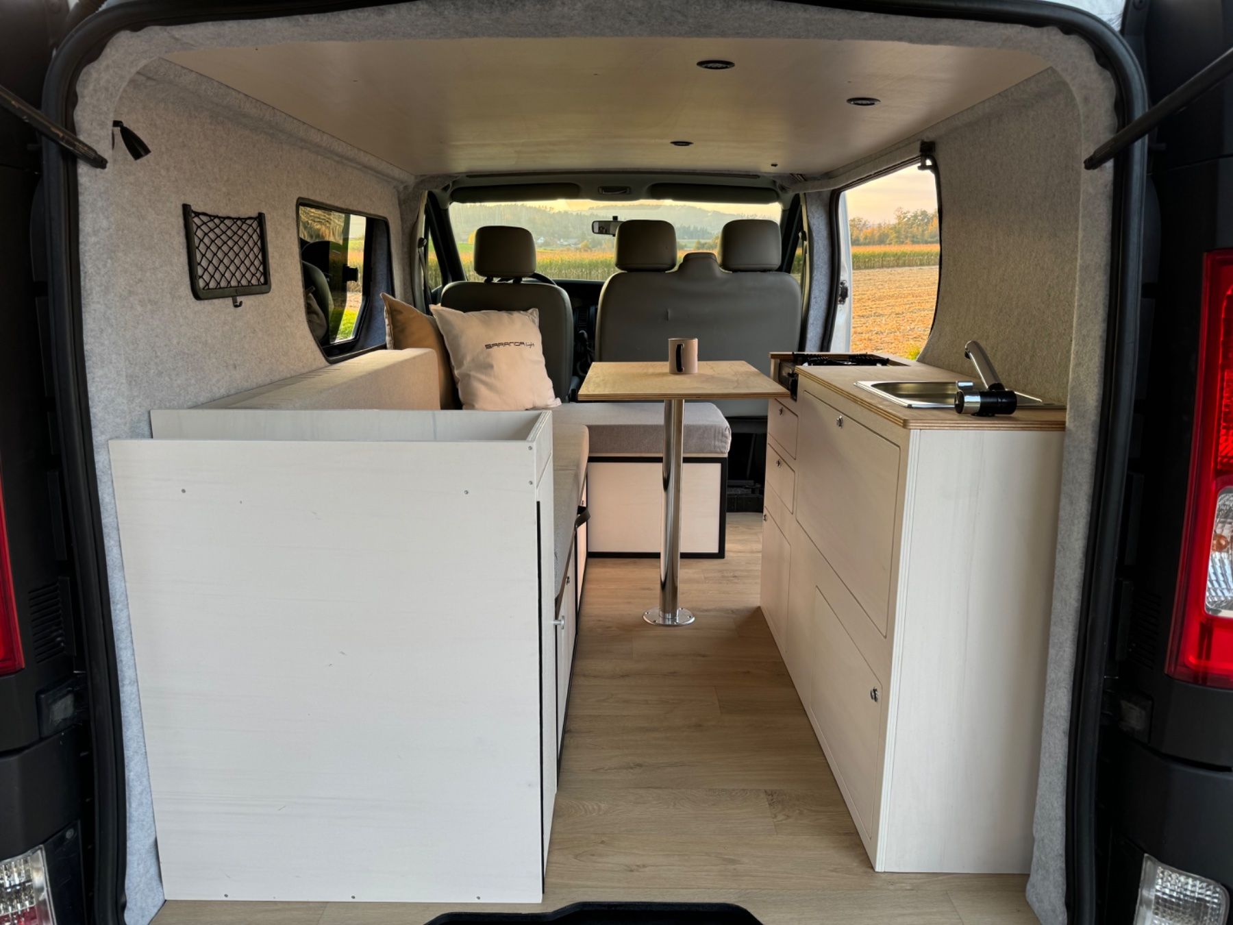 Renault Veicoli da campeggio: Renault Trafic Saranda Camper Wohnmobil – Usato da Winterthur venduto da CamperBau 2