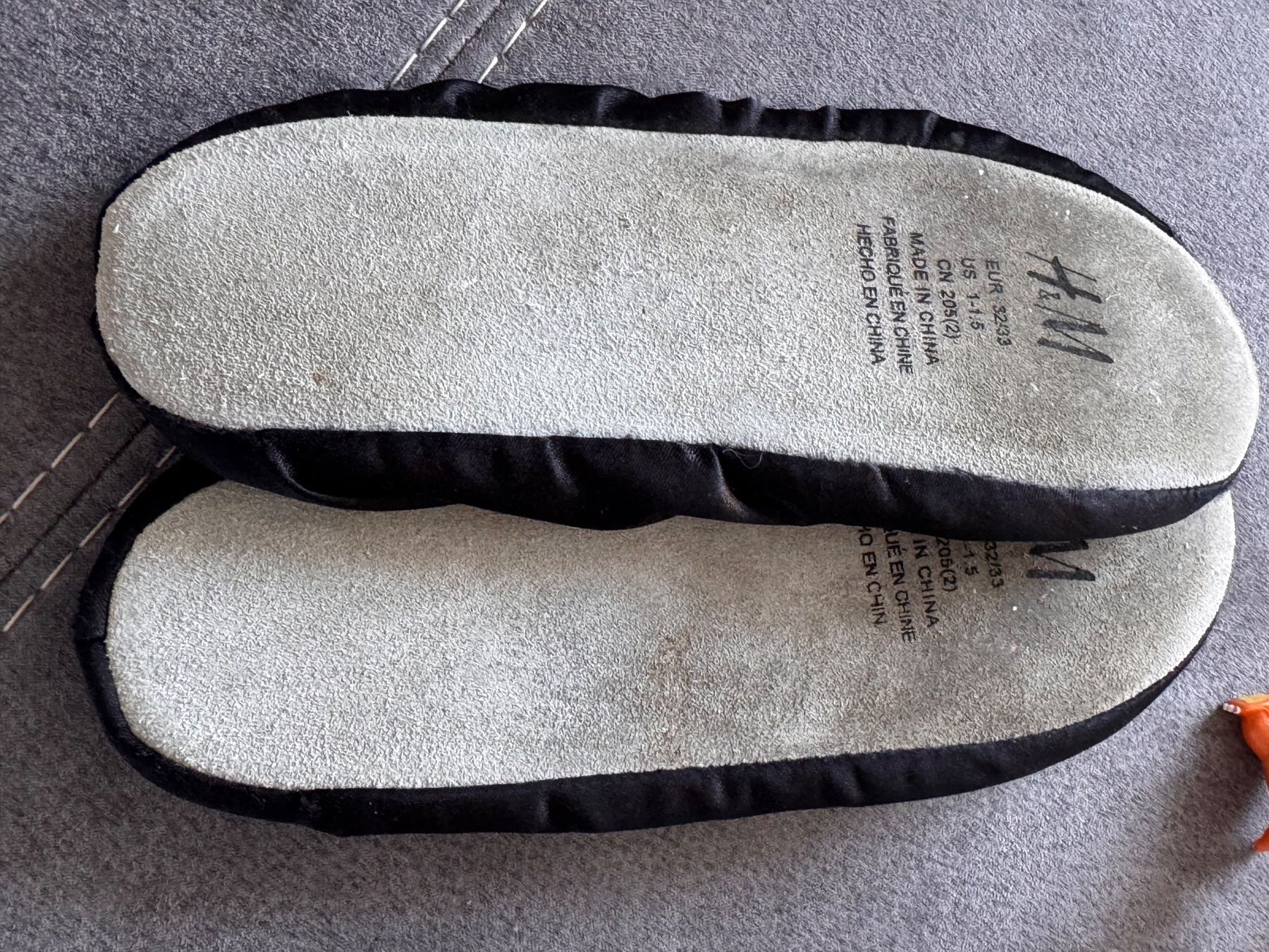 H&M Scarpe per ragazze: Ballerines noires satin pointure 32/33 – Usato da La Chaux-de-Fonds venduto da Sabinchenn 1
