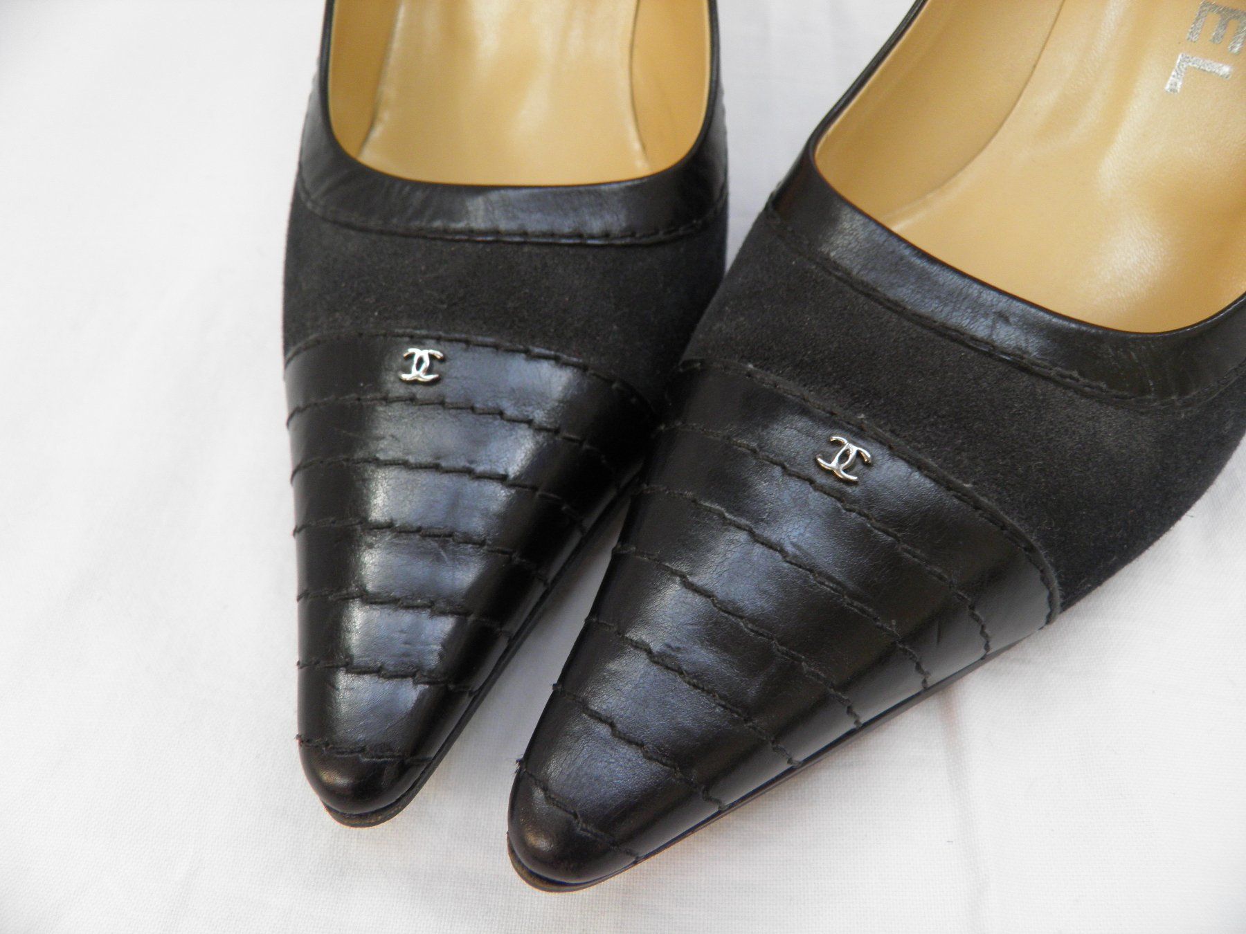 Chanel Scarpe da donna: Klassische Pumps CHANEL, Gr. 38 – Usato da Rüti ZH venduto da corvus-corvus 1
