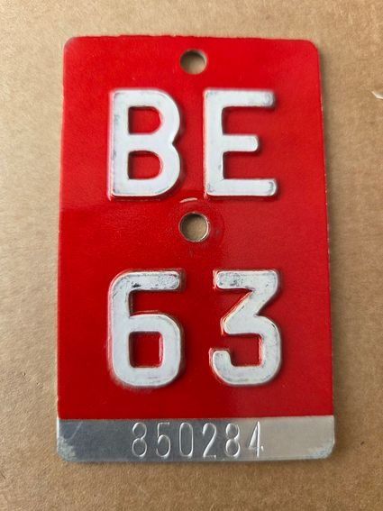Sachs Insegne: Velonummer BE 63 plaque velo – Usato da Schenkon venduto da Uhu007