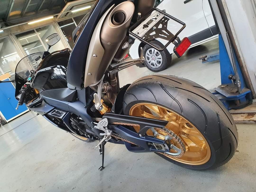 Yamaha Strada: Yamaha R1 RN12 SP – Usato da Ettenhausen TG venduto da vectra_16v_turbo 5