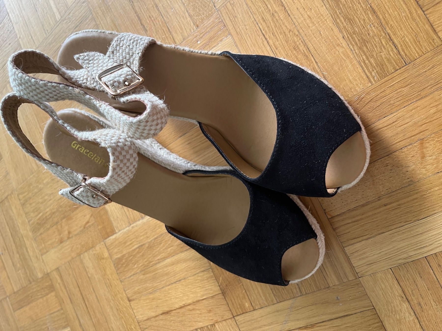 Damenschuhe: Keilsandalen – Neu (gemäss Beschreibung) aus Zürich von Dita06