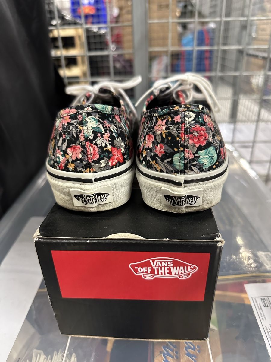 Vans Scarpe da donna: Vans Authentic Floral  – Usato da Bern venduto da Shininglove 1