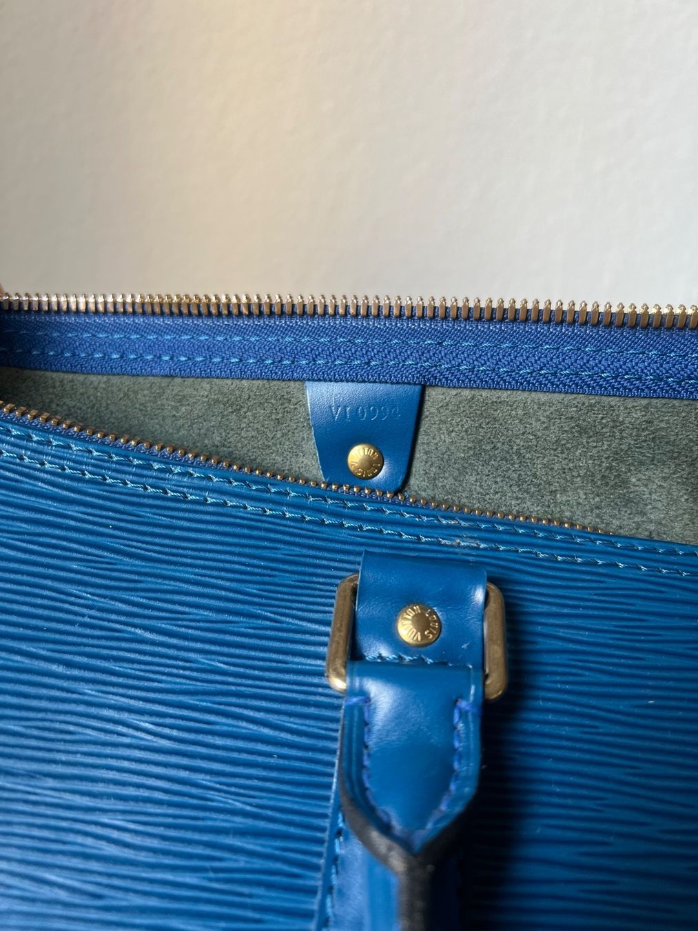 Louis Vuitton Taschen: Louis Vuitton 1994 Keepall 45 holdall bag – Gebraucht aus Zürich von ale_m6rx 6
