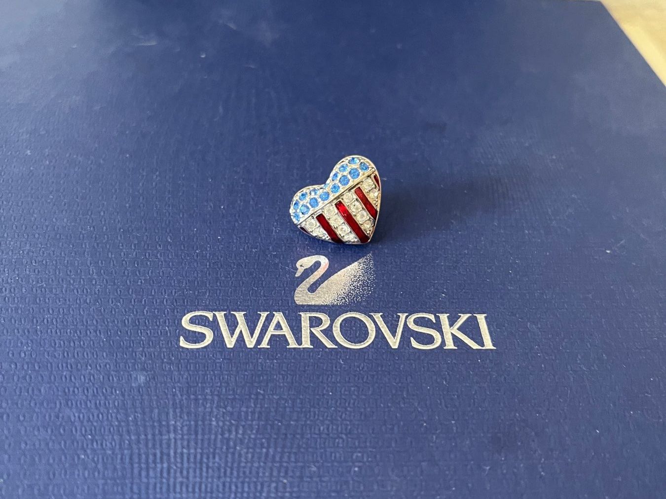 Swarovski Spille & Fermagli: Swarovski Brosche Herz original USA – Nuovo (secondo la descrizione) da Kirchleerau venduto da Dalmi220 2