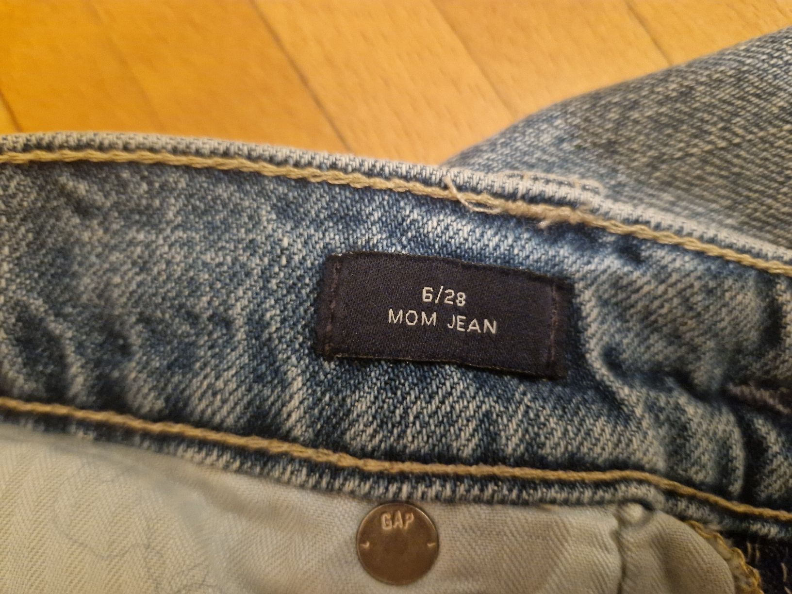 Gap Jeans: Coole GAP Mom Jeans, Grösse 28/6 – Neuf avec emballage d'origine à Schönenwerd par dia_85tj 2