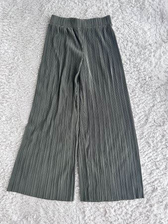 Damen Hose ONLY Falten Grösse in XS guter Zustand