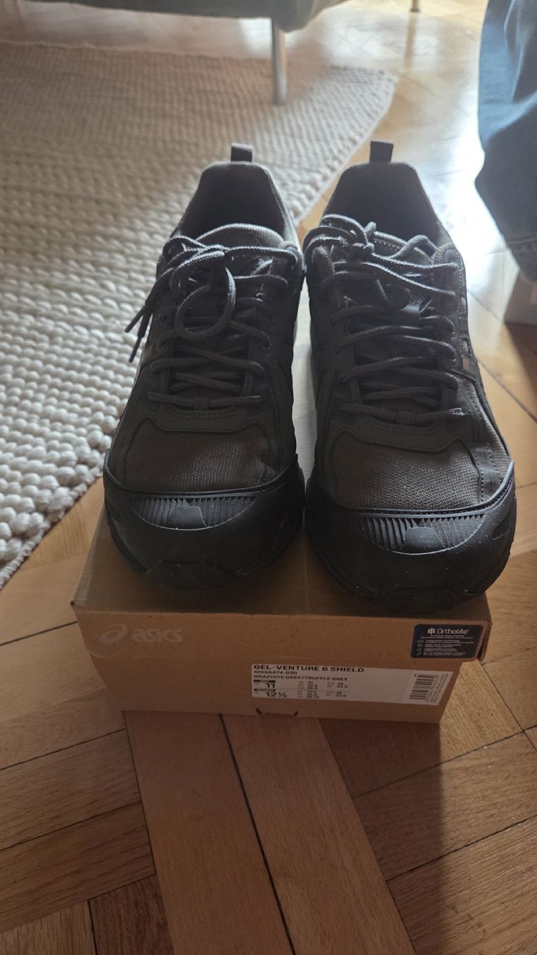 Asics Scarpe da uomo: Asics Gel Venture 6 Shield  – Usato da Genève venduto da narabda 1