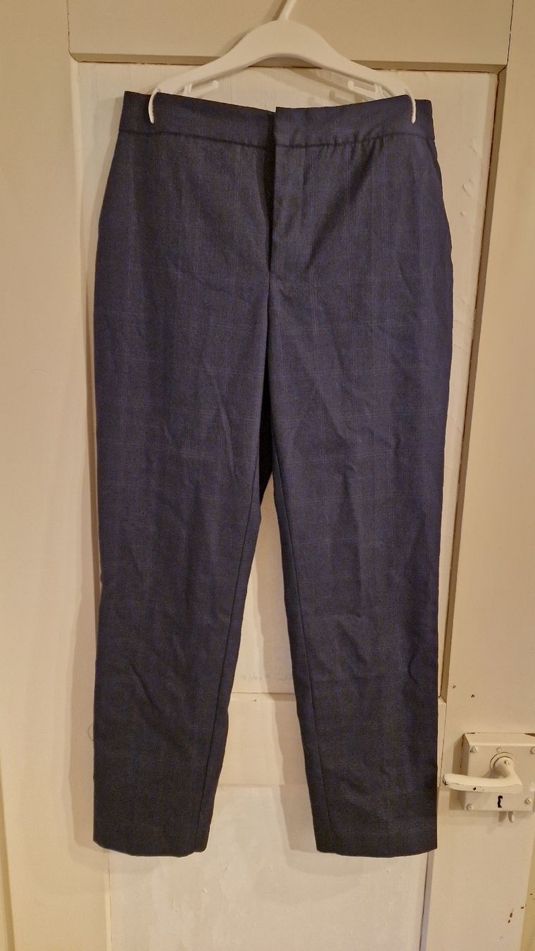 Pantaloni: Anzughose Gr. 36 – Usato da Oensingen venduto da Nussikowski