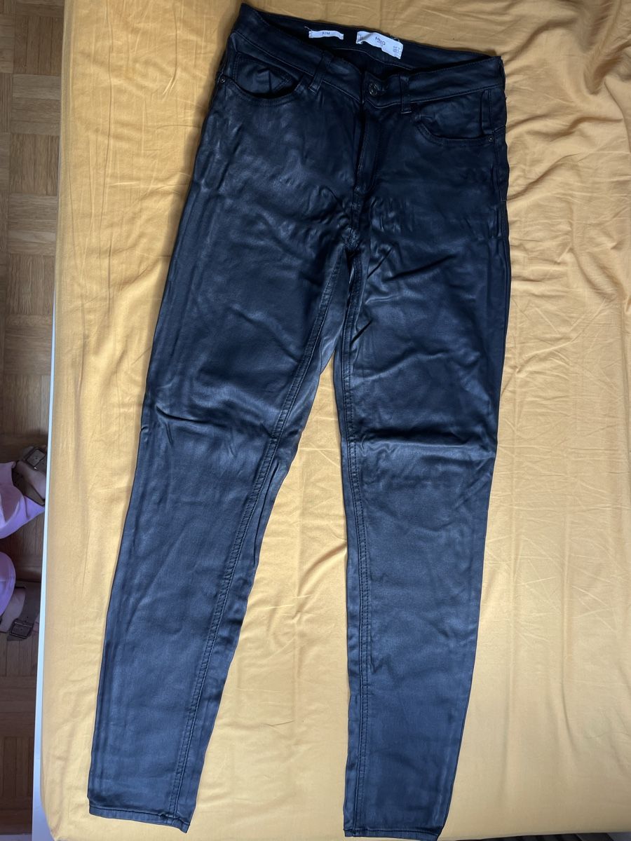 Mango Pantaloni: Mango Hose in Lederoptik, Grösse 36 – Usato da Zürich venduto da Carlajimena 1