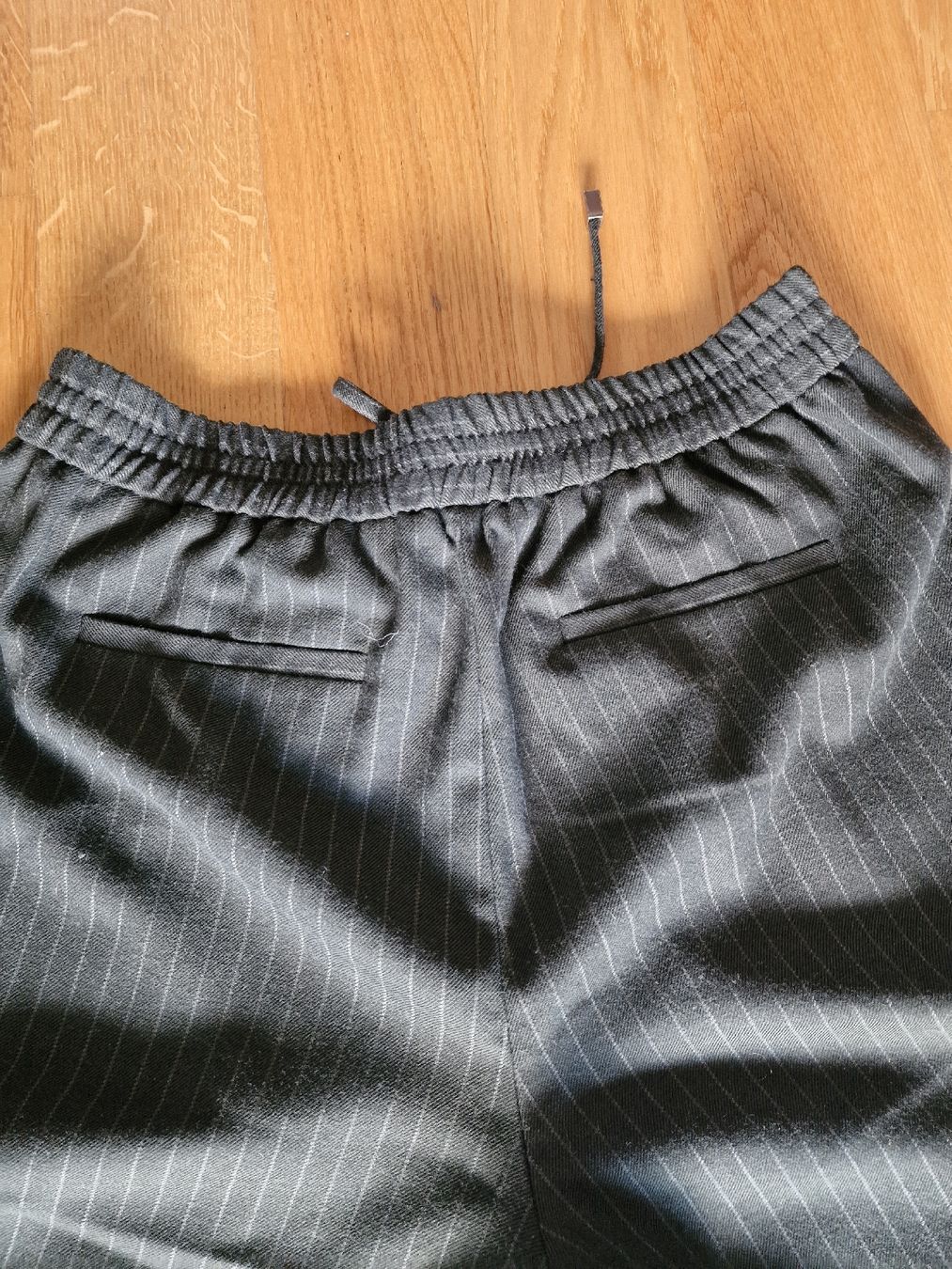 Pantaloni: Pantalons Rayés gris Maison 123 – Usato da Genève venduto da alex7926 4