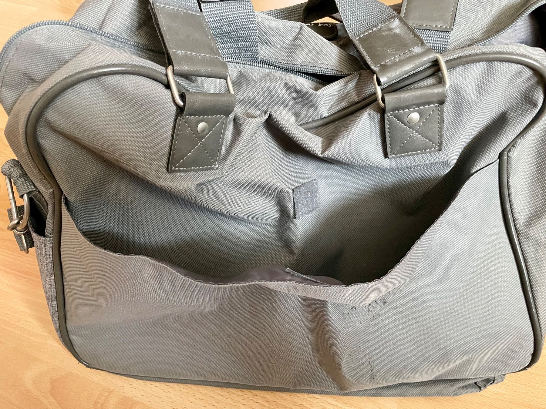Nafnaf Borse: Naf Naf Wickeltasche grau – Usato da Weingarten-Kalth venduto da ana_tim 3