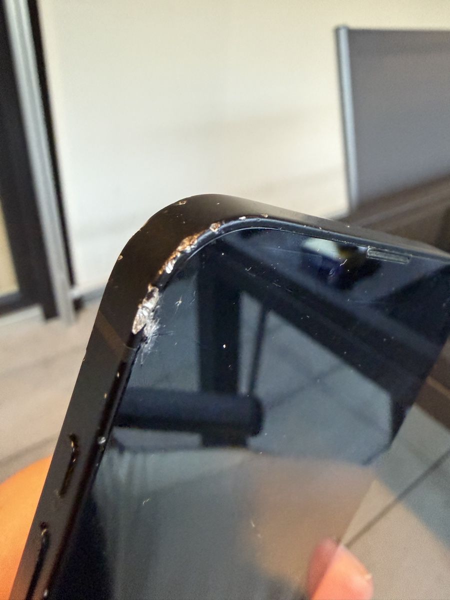 Apple Telefoni cellulari / Smartphones: iPhone 16e 128GB Schwarz – Difettoso da Rothenburg venduto da igic14 1
