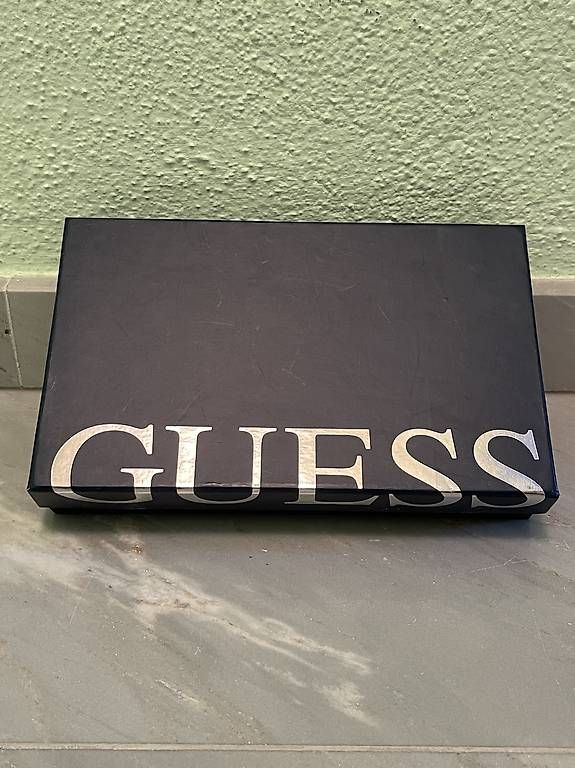 Casse di trasporto: Guess – Usato da Stein AG venduto da M.PEAKY 1