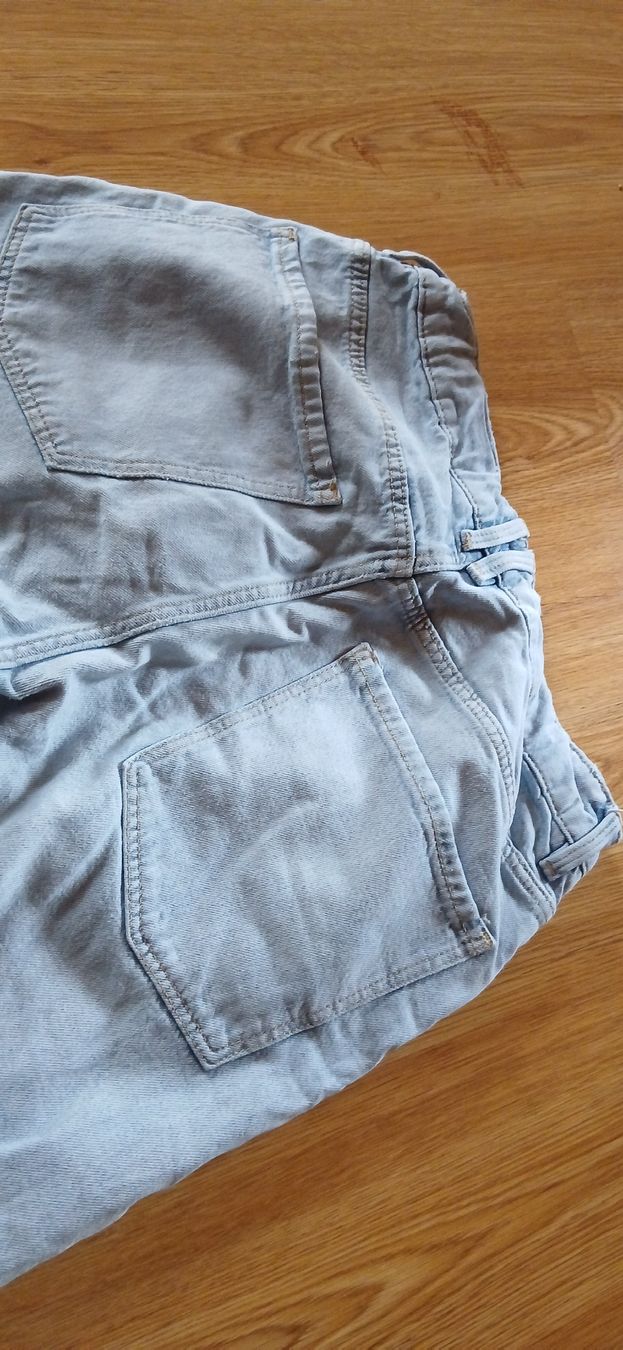 Jeans: pantalon jean – Usato da Montcherand venduto da petiteoune75 6