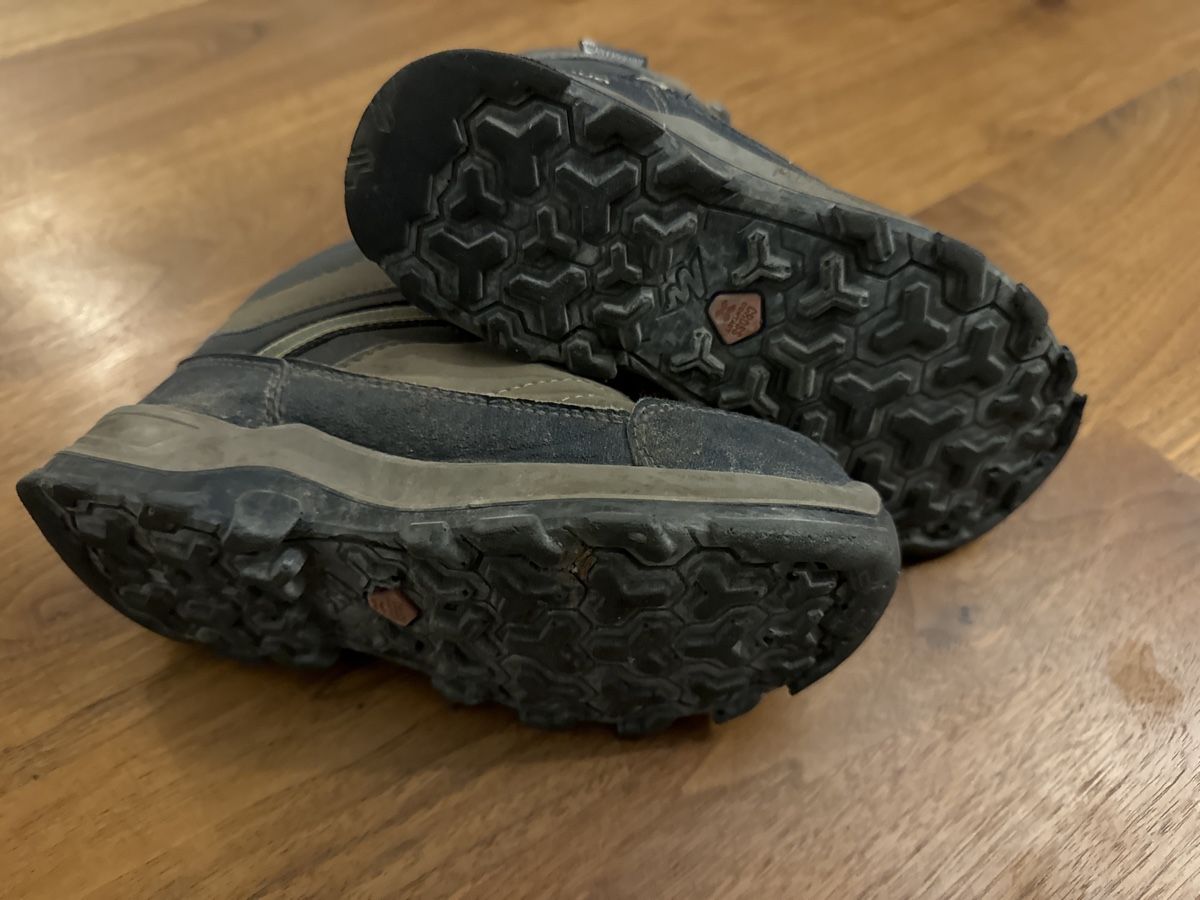 Decathlon Scarpe per ragazzi: Wanderschuhe Quechua gr.31 – Usato da Oberägeri venduto da Loup18 3