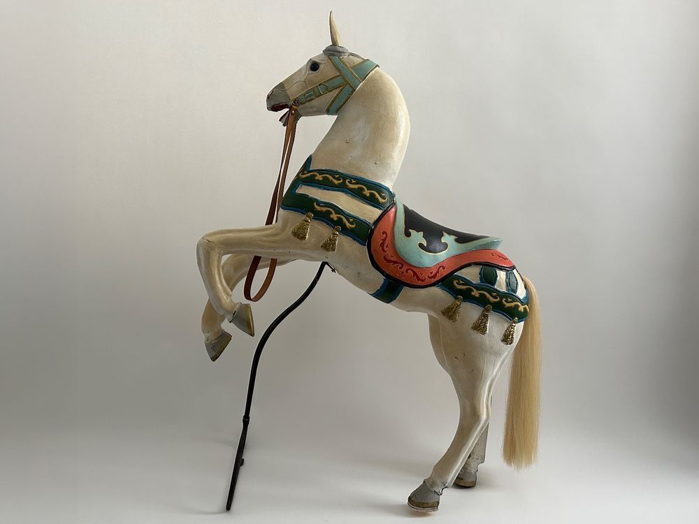 Sculture & Statue: karusselpferd cheval – Usato da Bure venduto da 5U276C