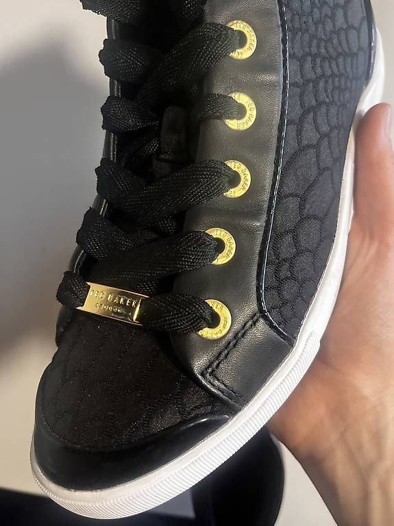 Ted Baker Scarpe da donna: Ted Baker Schuhe Sneakers 39 schwarz – Usato da Zürich venduto da Bilgolagirl 1