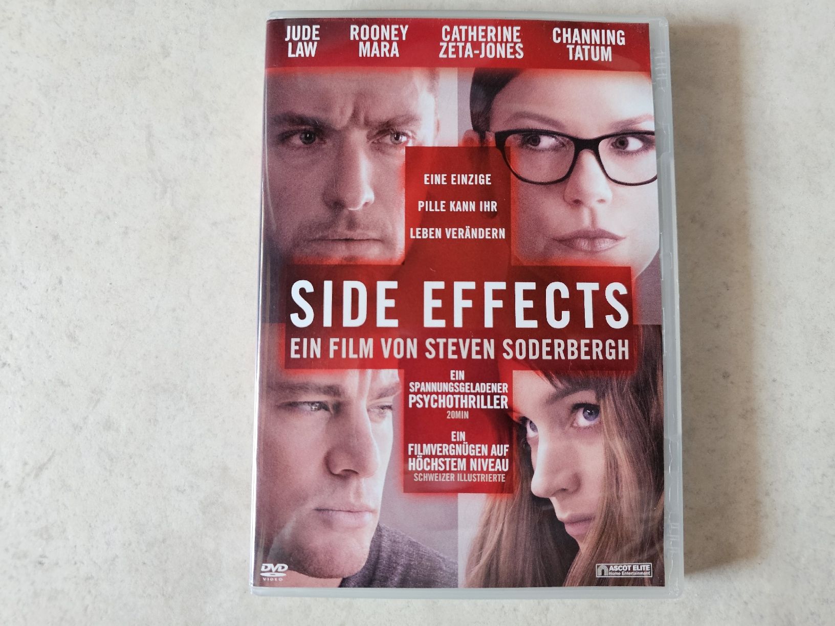 Tutti i DVDs: Side Effects  -  Eine einzige Pille kann ihr Leben verändern – Usato da Schneisingen venduto da backstore24