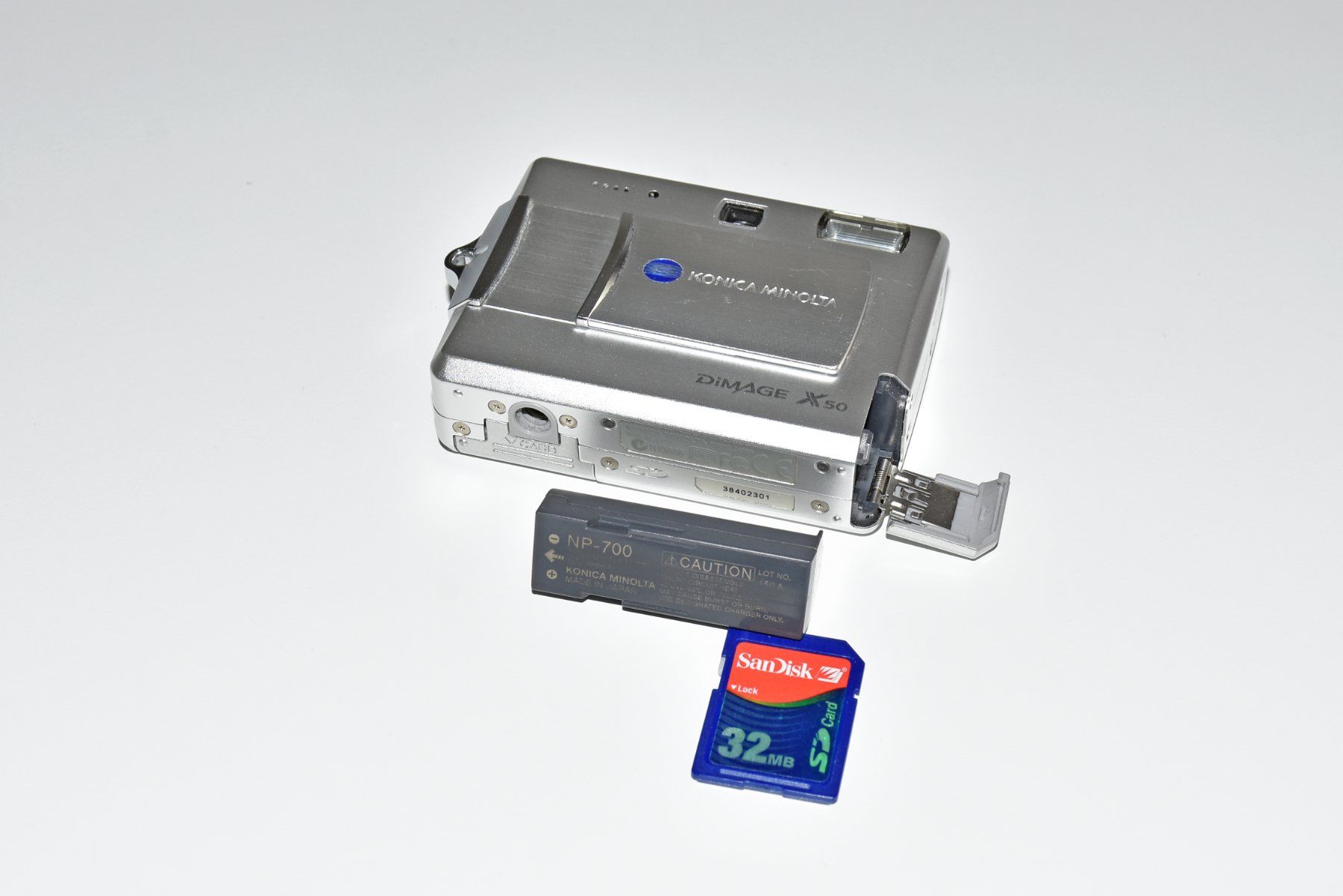 Minolta Fotocamera: Konica Minolta DiMAGE X50 5.0 MP Digitalkamera CCD Sensor – Usato da Dietikon venduto da ruvostar 7