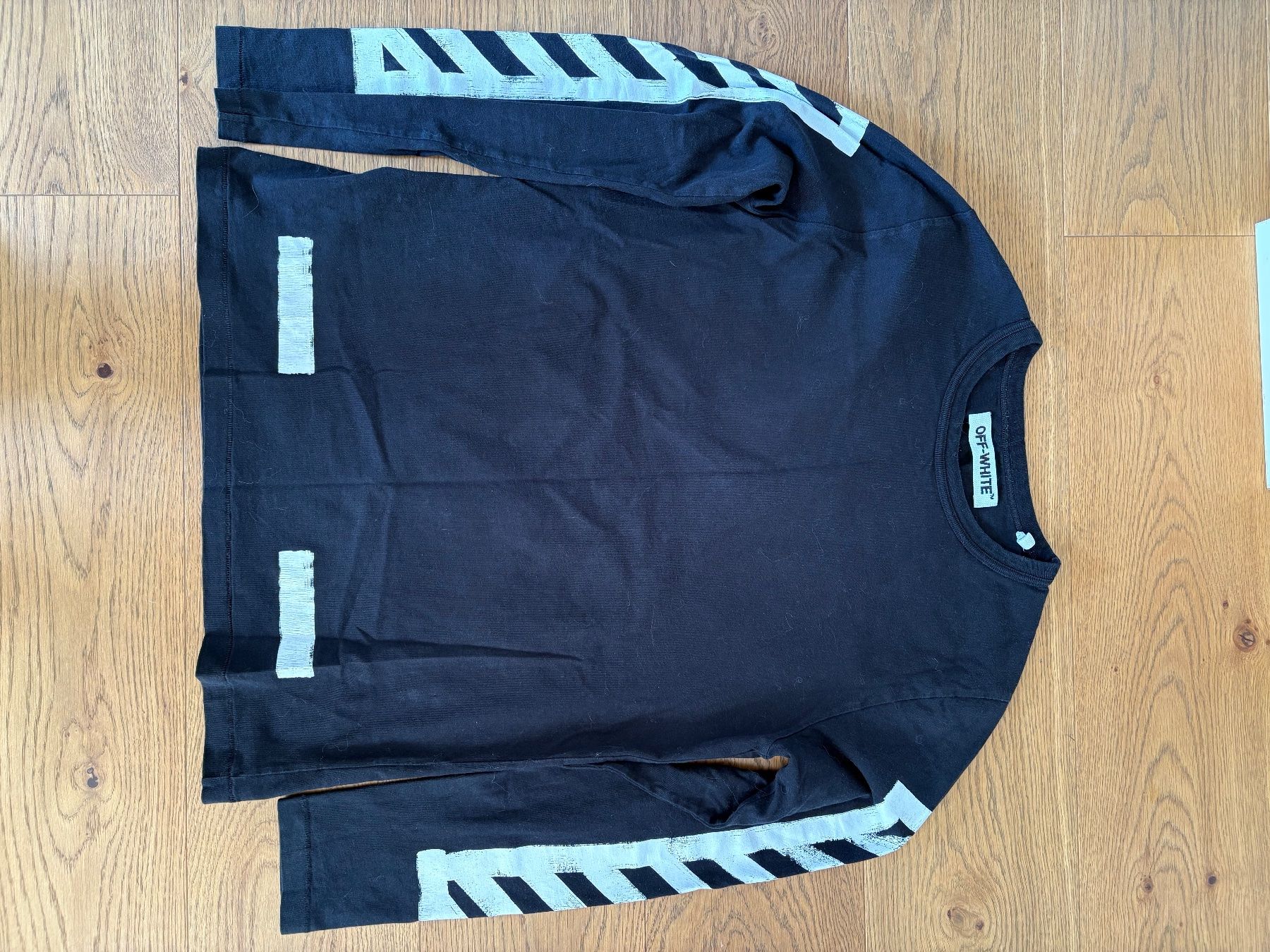 Off-White T-Shirts: Off-White Langarm T-Shirt – Gebraucht aus Thalwil von cartm 8