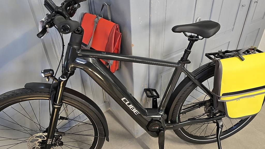 Velos: E-Bike Cube 750wh np 3999chf – Gebraucht aus Bronschhofen von Timi.g 2