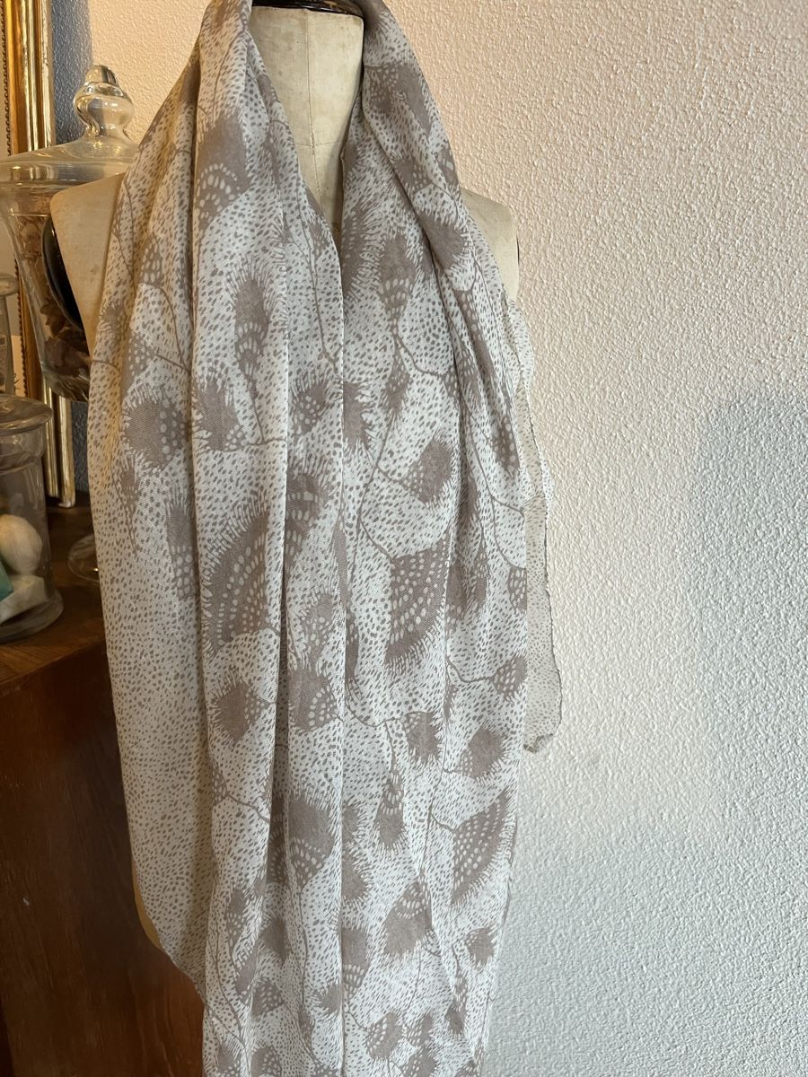 Foulard & Sciarpe: Beige, Sand, Creme- farbiger leichter Schal – Nuovo (secondo la descrizione) da Inwil venduto da 27sonnenschein