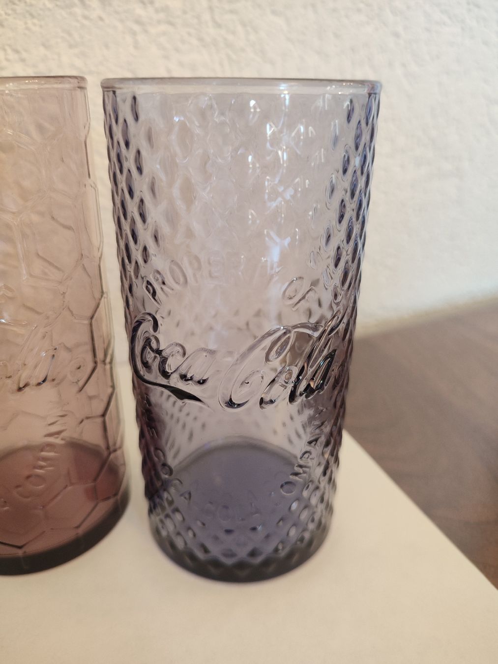Coca-Cola Bicchieri: Lot de 4 Verres Coca-Cola 2025 – Usato da Bougy-Villars venduto da Vogue 4