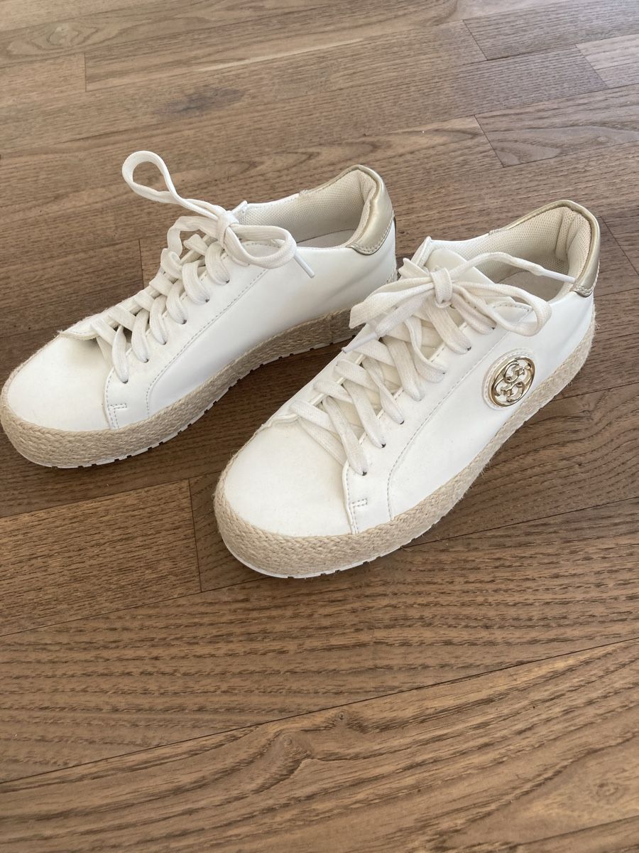 Guess Scarpe da donna: Guess Damensneaker – Usato da Roggwil BE venduto da Maui2000
