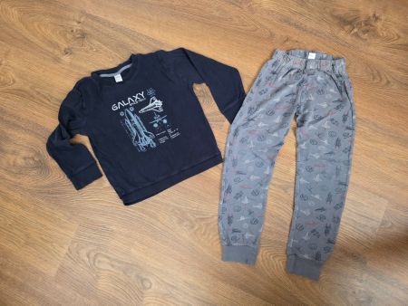Pyjama 2-teilig Gr. 110/116 Galaxy