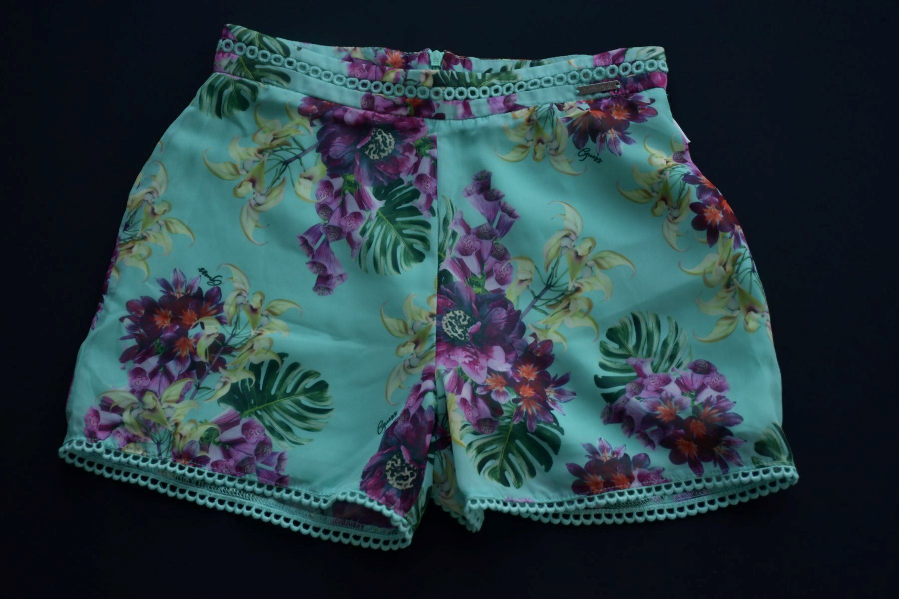 Guess Hosen: neu Shorts von Guess gr. 140 – Neu und originalverpackt aus Nuglar von Korsika2 1