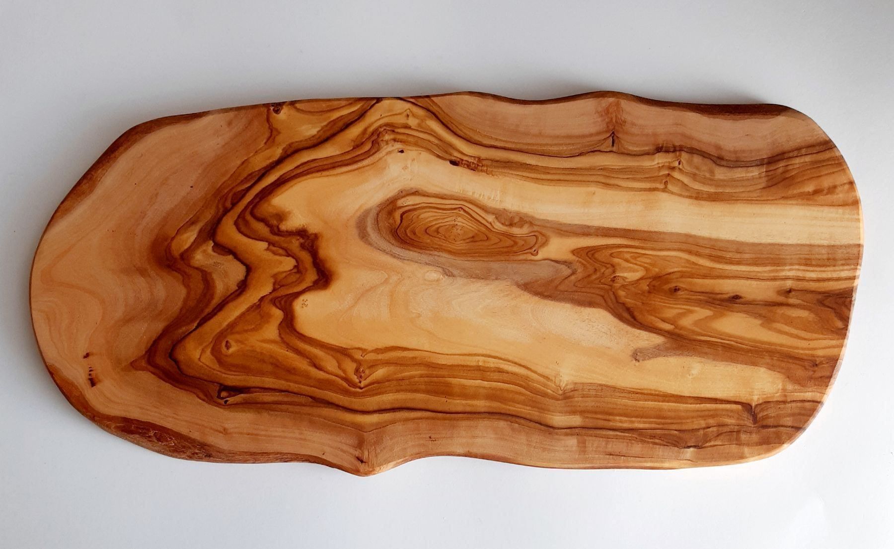 Articoli in legno: Olivenholz Brett 45 cm – Nuovo e nell'imballaggio originale da Hüntwangen venduto da Elyha