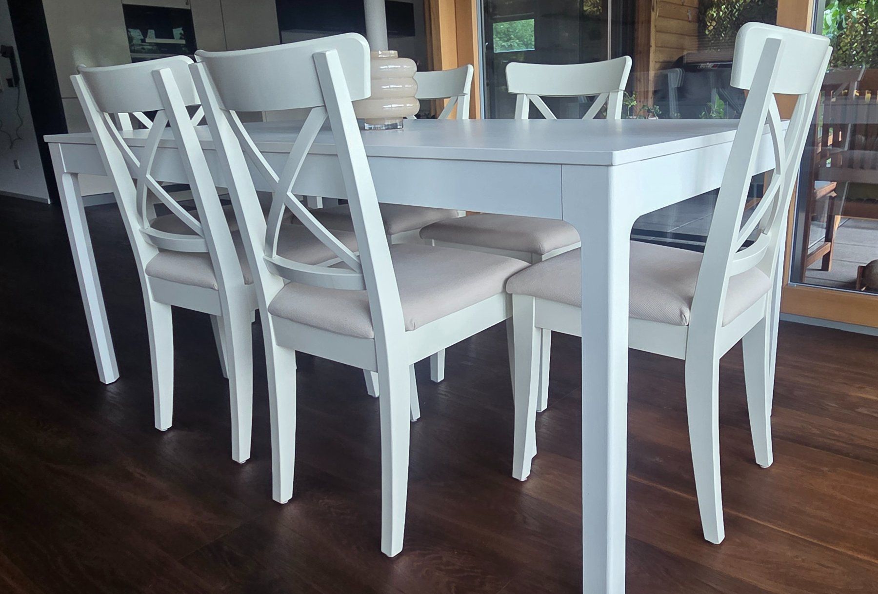 Ikea Set di tavolo e panche: Table bois blanche Ikea Ekedalen avec 6 chaises – Usato da St. Silvester venduto da -JeB- 4