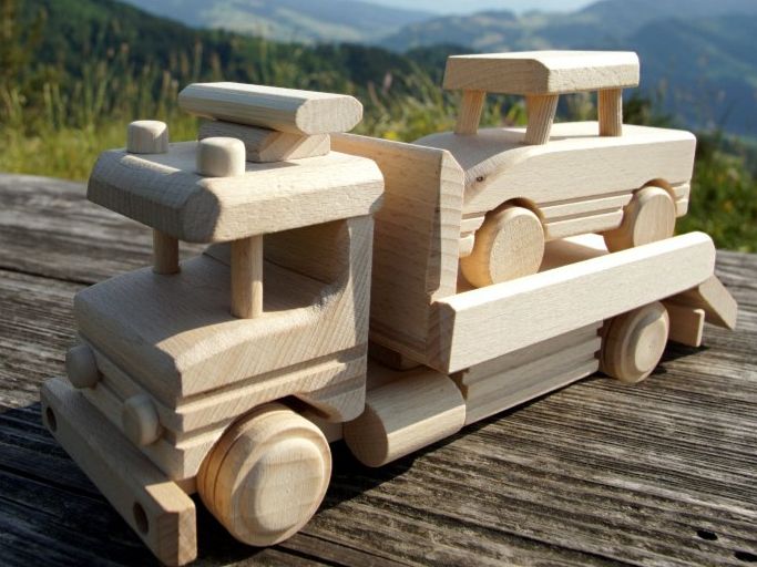 Spielzeuge: Autotransporter aus Holz - Neu Spielzeug – Neu (gemäss Beschreibung) aus Abtwil SG von k0n_xp9v