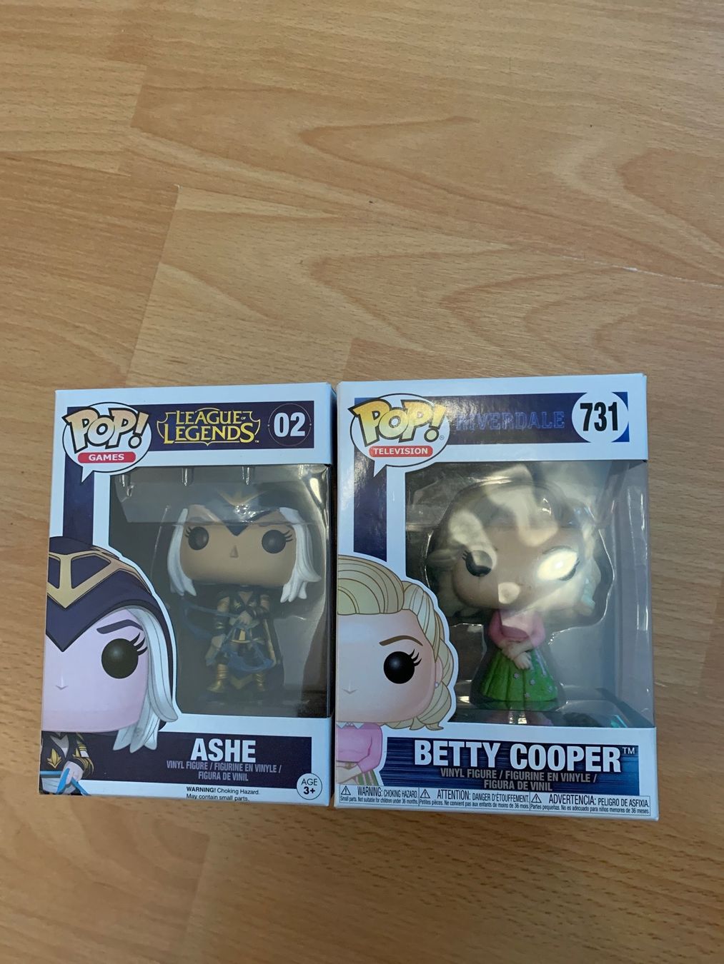 Statuette: Lot de 2 pops Ashe et Betty Cooper – Usato da MEYRIN venduto da Gwendo10